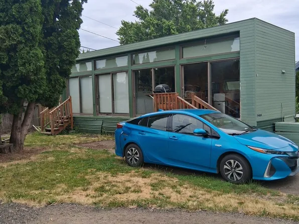 3831 Pacific Ave Space 1, Forest Grove, OR 97116