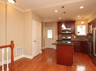 428 Tasker St, Philadelphia, PA 19148