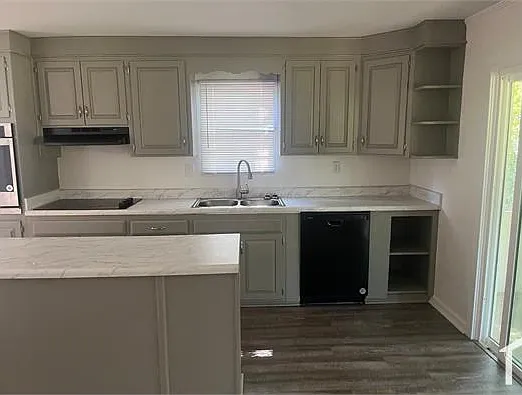 4 bed, 1400 sqft, $1,600 — Photo 4