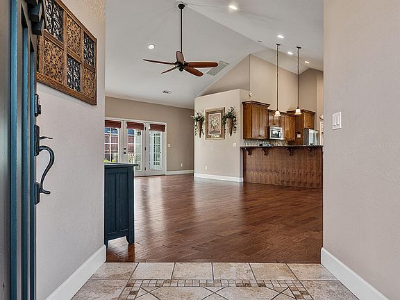 5th image of 72 Pineridge Ln