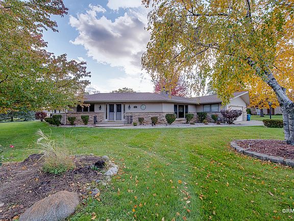 2nd image of 1535 Columbine Dr