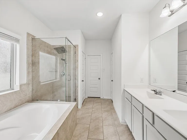 1189 Bluebonnet Trl — Photo 13