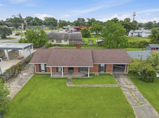 307 3rd St, Dequincy, LA 70633