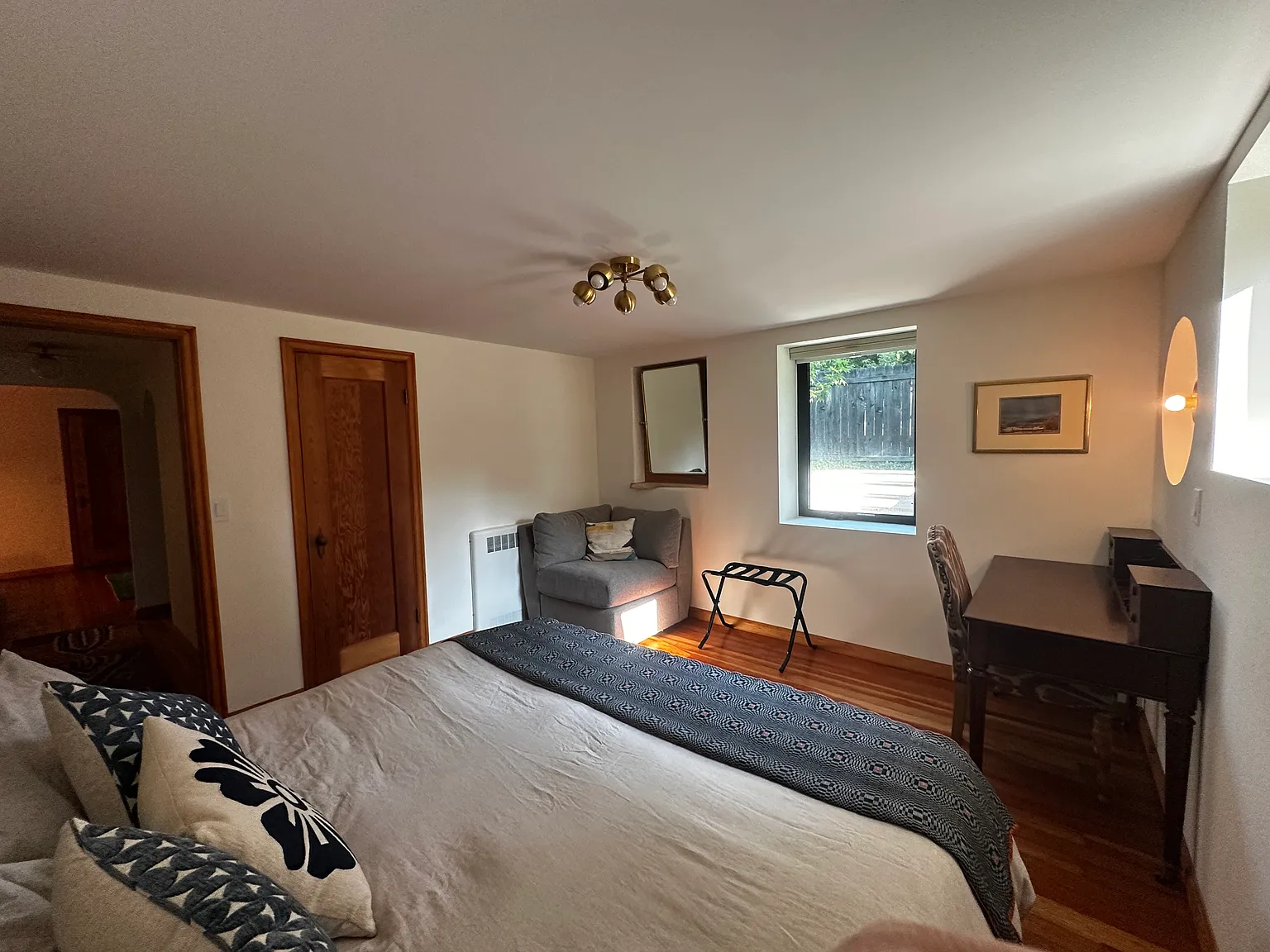 2 bed, 1200 sqft, $2,700 — Photo 3
