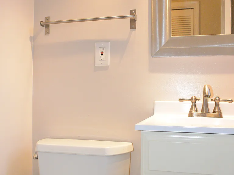 732 Light St #B — Photo 18