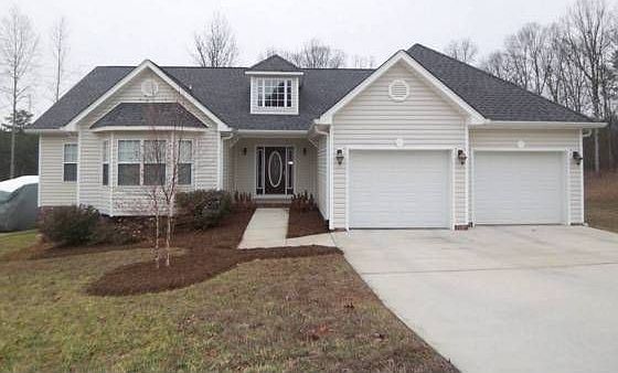 1st image of 233 Southern Oaks Dr SE