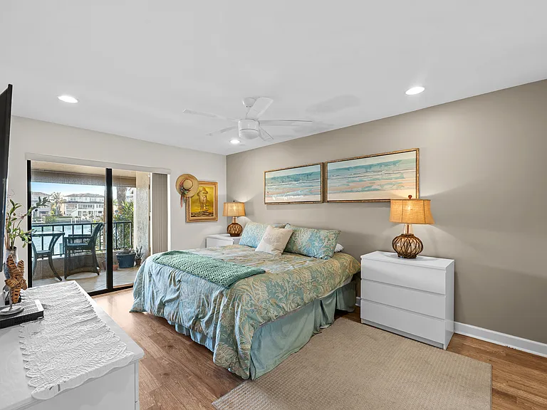 4750 Brittany Dr S #126 — Photo 14