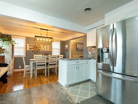 5th image of 4507 Kenmore Ave