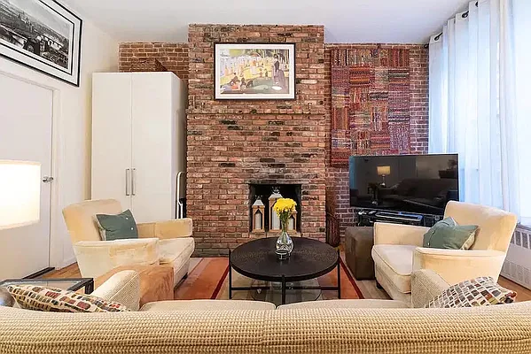 Rented by Building Equity Real Estate LLC | media 4