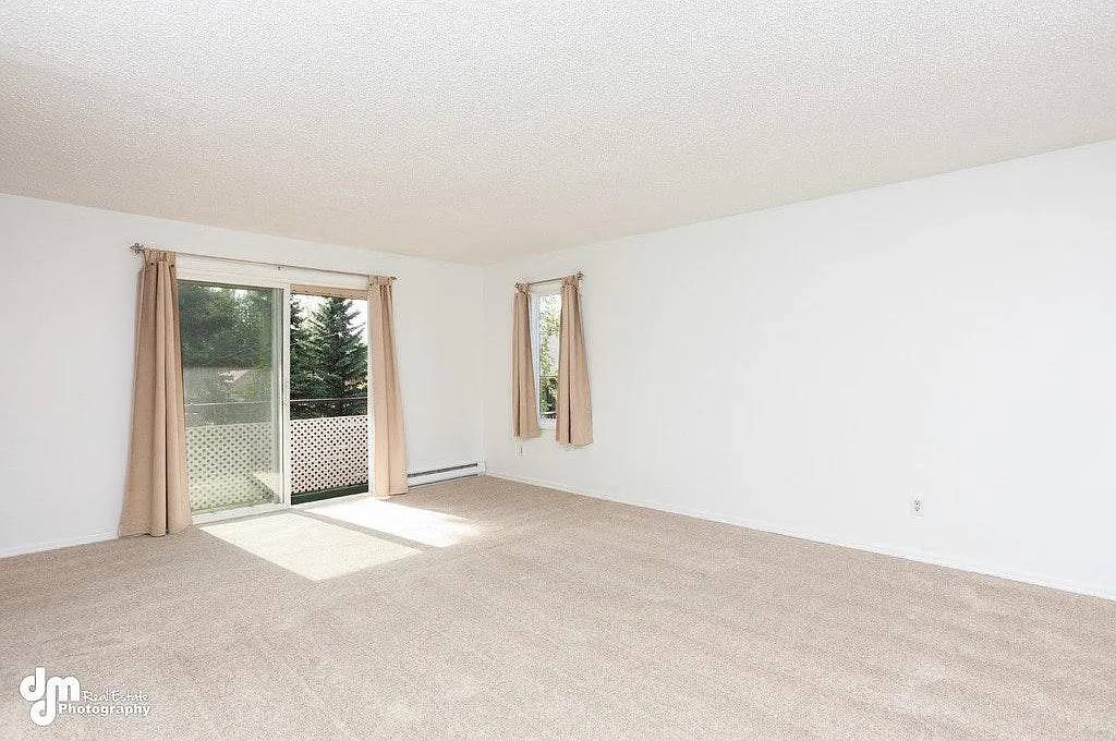 4705 Piper St — Photo 3