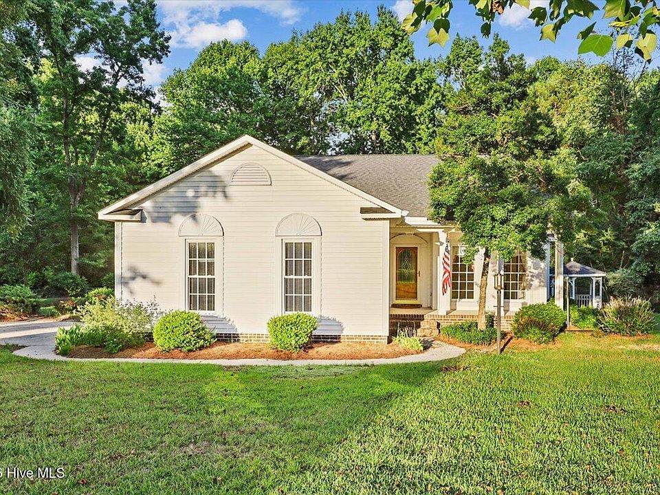 1st image of 114 Farnsworth Drive