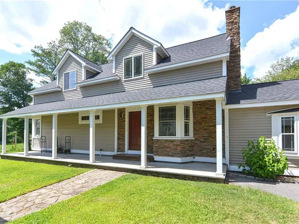 9 Manning Ct, Coventry, RI 02816