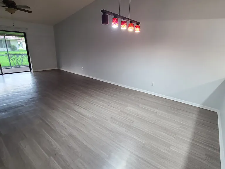 18318 Aintree Ct — Photo 36