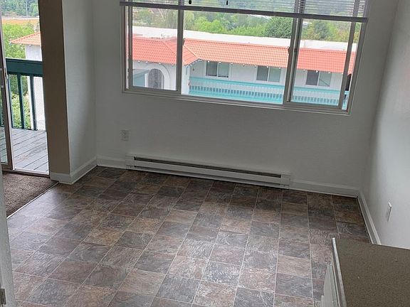 4th image of 5555 S 152nd St #96