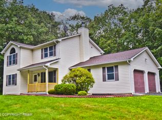 295 Russell Ct, Effort, PA 18330