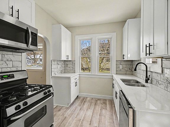 3rd image of 4 Elmwood St NW