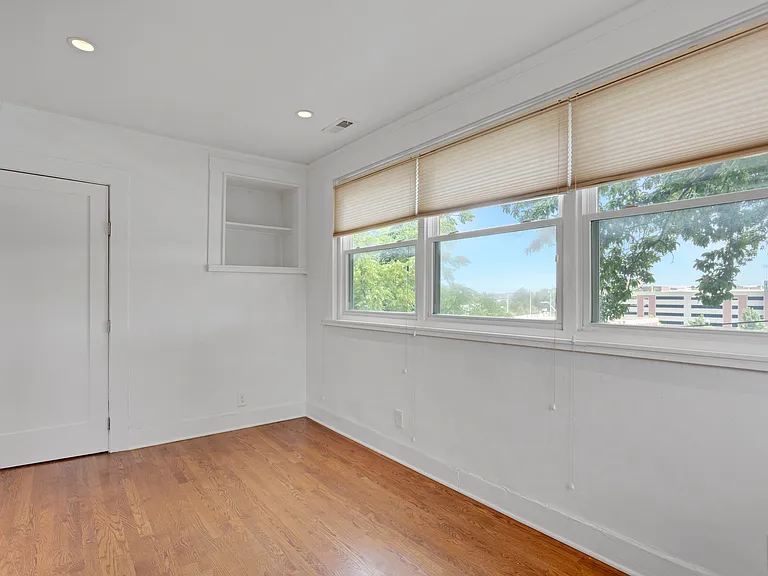 5025 Grand Ave #2 — Photo 16