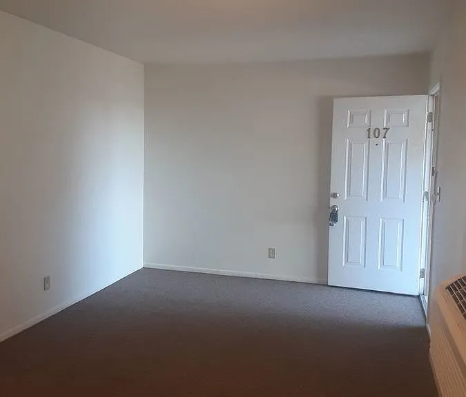 711 S Austin Ave #107 — Photo 12