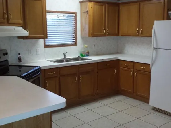 1321 Holly St, Ville Platte, LA 70586