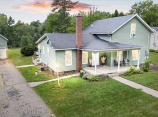 216 E Washington St, Dimondale, MI 48821