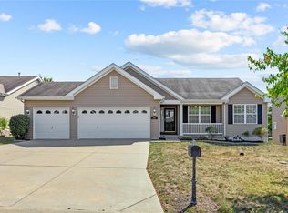 302 Graywynd Ct, Lake Saint Louis, MO 63367