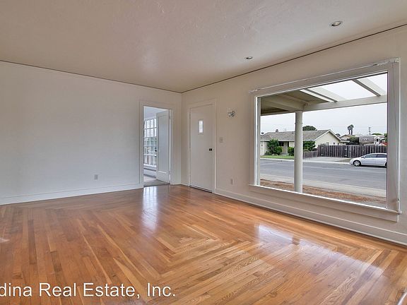 4th image of 10598 McDougall St