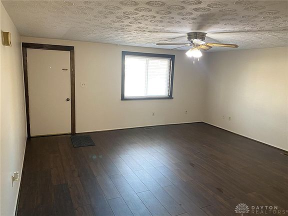 3rd image of 1206 Heritage Dr