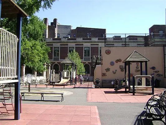 Rented by R New York | media 16