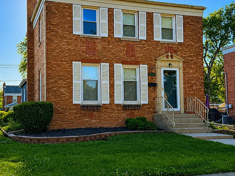 1518 Cleveland Ave — Photo 2