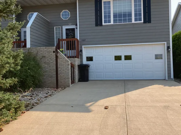 1022 S 35th St, Spearfish, SD 57783