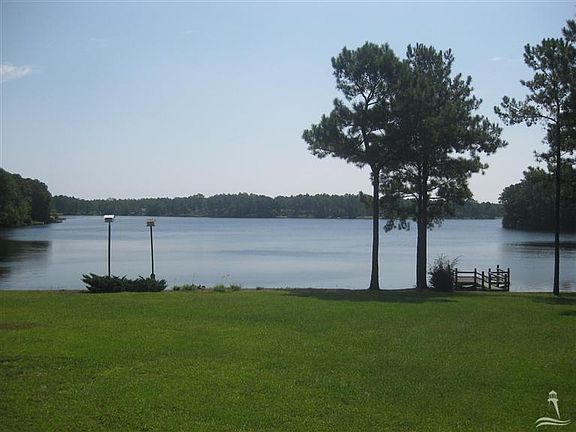 3rd image of 1244 N Shore Dr