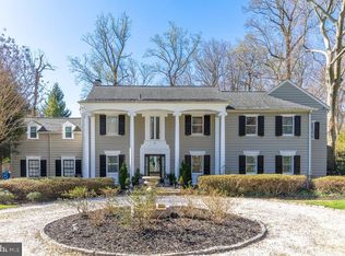 6730 Greentree Rd, Bethesda, MD 20817