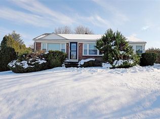 58 Tacoma St, Cranston, RI 02920