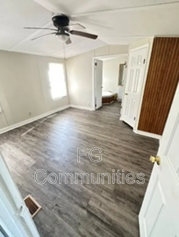 1754 Zion Rd — Photo 4