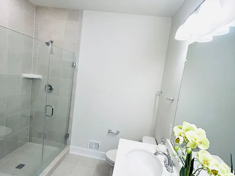 913 King Farm Blvd — Photo 13
