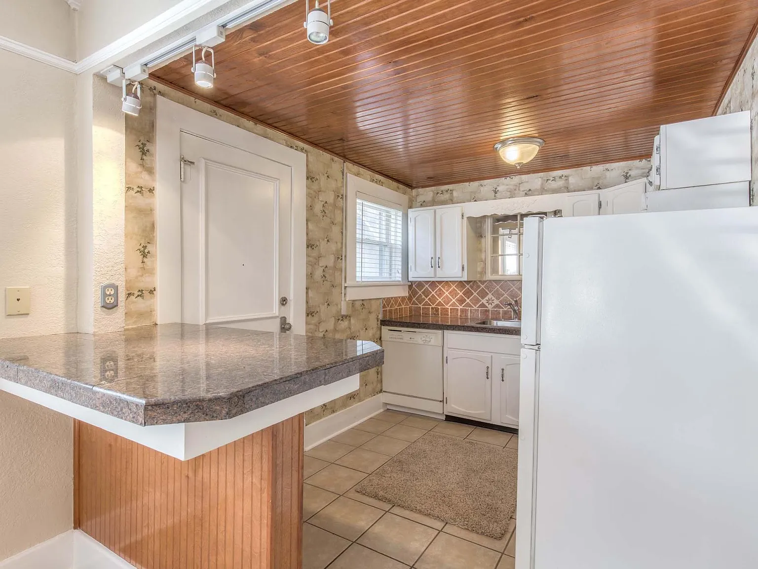 1 bed, 800 sqft, $1,000 — Photo 2