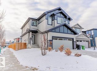 704 Conroy Ct SW, Edmonton, AB T6W 4H4