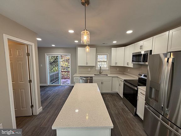 3rd image of 13906 Big Yankee Ln