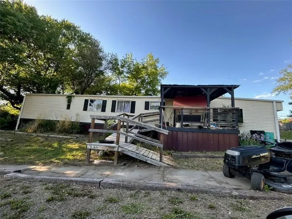 207 Missouri St, Oregon, MO 64473