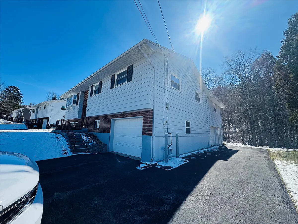Building Photo - 100 Felters Rd