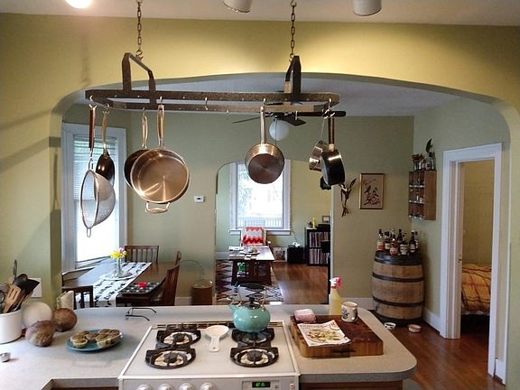 3rd image of 215 Oakwood Ave