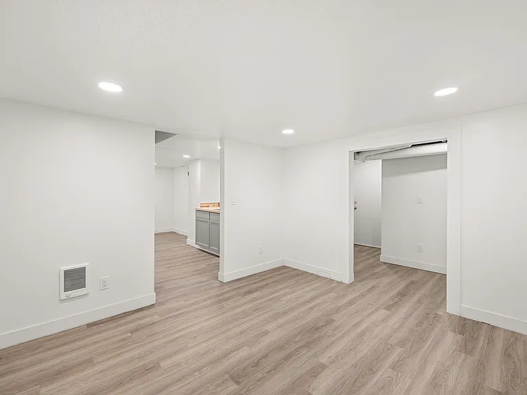 2624 W 8th Ave #B — Photo 10