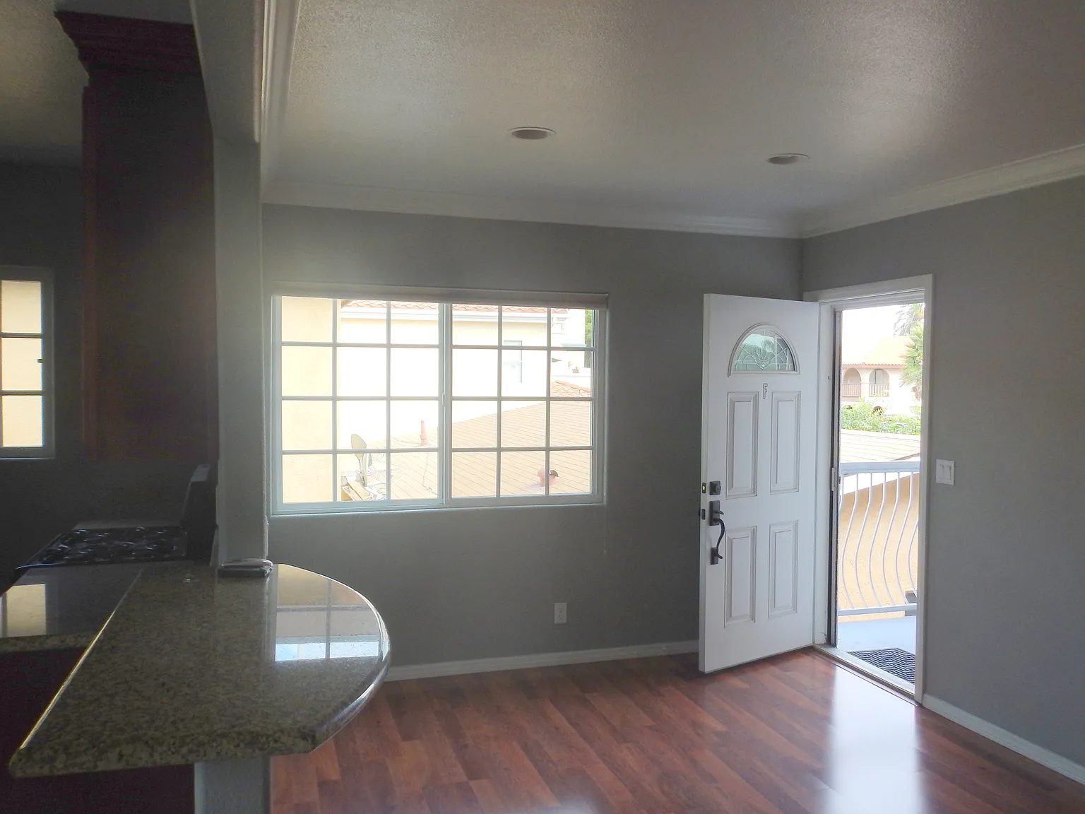 2 bed, 760 sqft, $2,600 — Photo 3