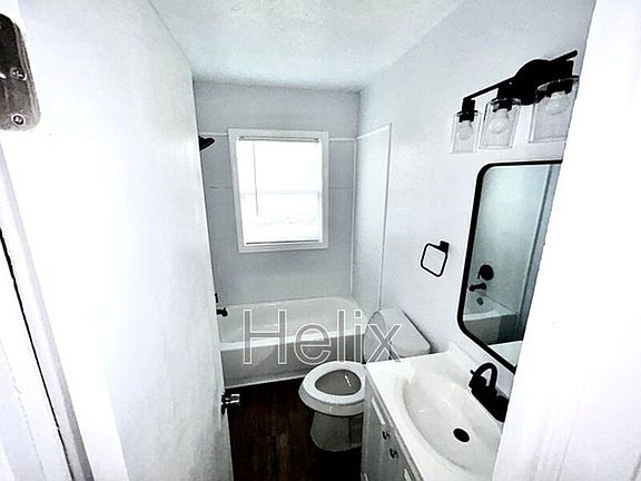 5th image of 1058 Combs St