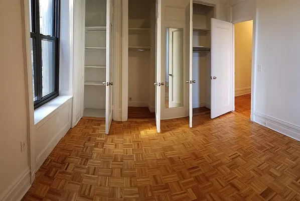 Rented by Solil Management | media 8