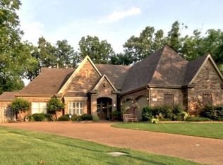 12183 S Shady Tree Ln, Arlington, TN 38002