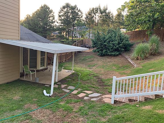 2nd image of 3708 Iona Dr