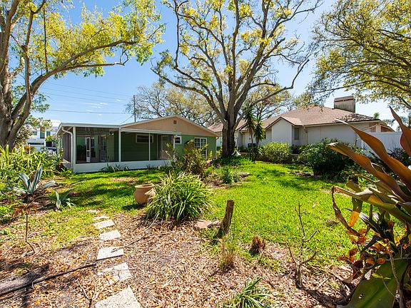 4th image of 6166 Bayou Grande Blvd NE
