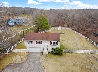 830 Carrs Pond Rd, East Greenwich, RI 02818