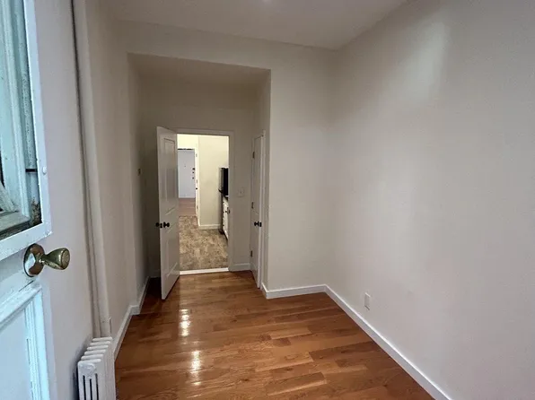 419 West 44th Street image 8 of 17